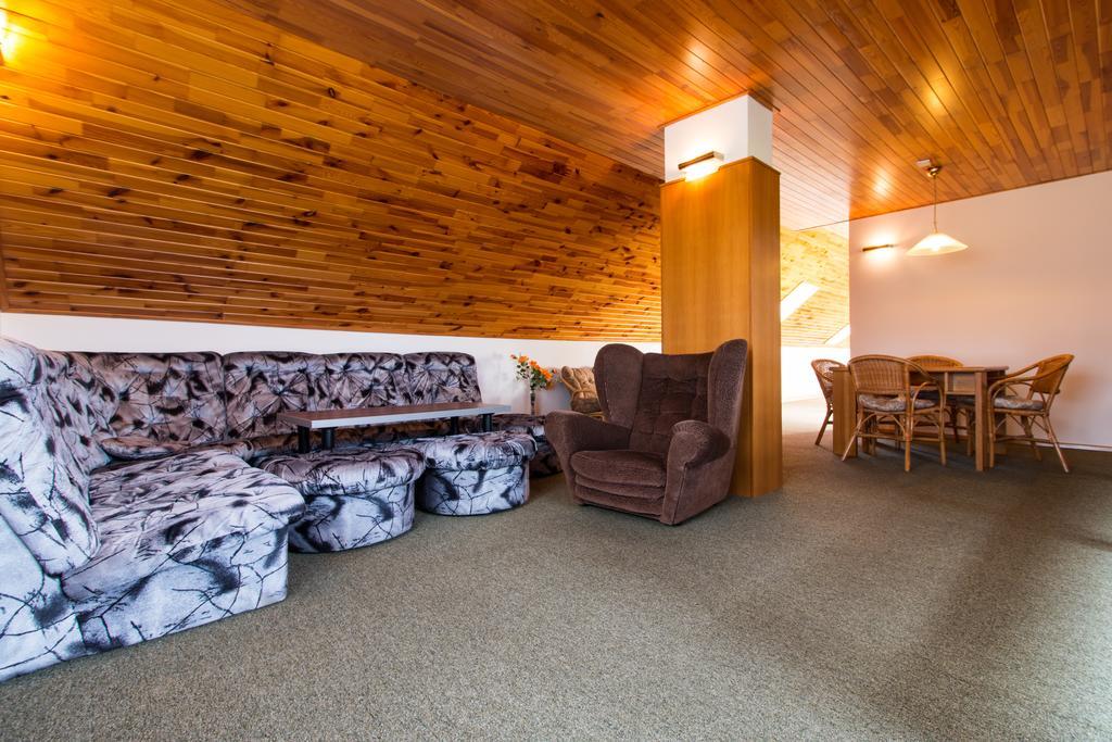 Orlik Rejviz Hotel Eksteriør billede