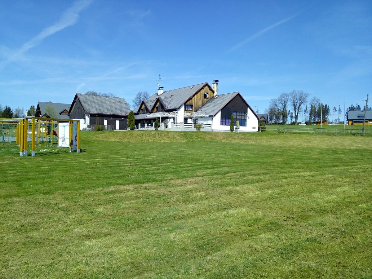 Orlik Rejviz Hotel Eksteriør billede